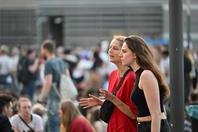 On 14 May 2022, Hochschule Düsseldorf – University of Applied Sciences (HSD) could finally celebrate its 50th anniversary – and the response exceeded everything all organisers had hoped for: Several thousand people came to celebrate during the day and well into the night, creating a unique atmosphere on campus and enjoying wonderful weather.